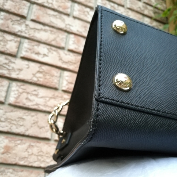 SOLD MK Large Hamilton Saffiano Leather Tote - Picture 8 of 16